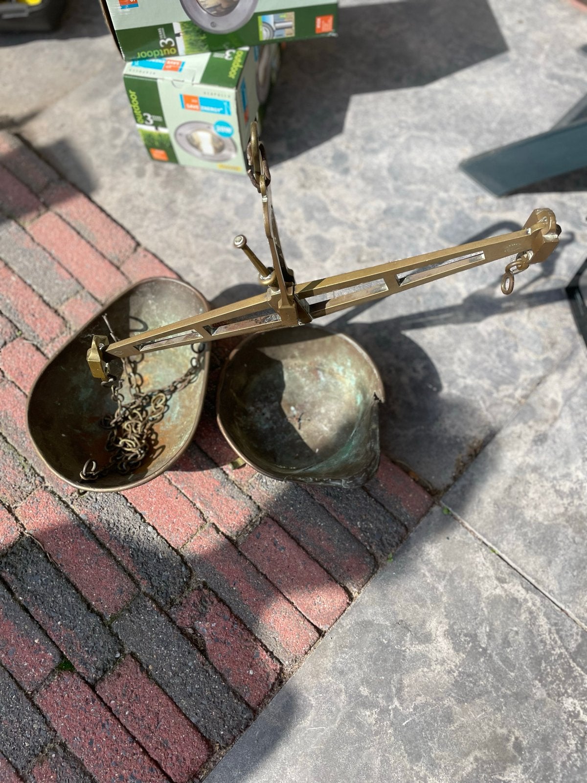 Antieke messing balansweegschaal met koperen schalen, Ophalen of Verzenden, Gebruikt, Overige typen, Minder dan 50 kg