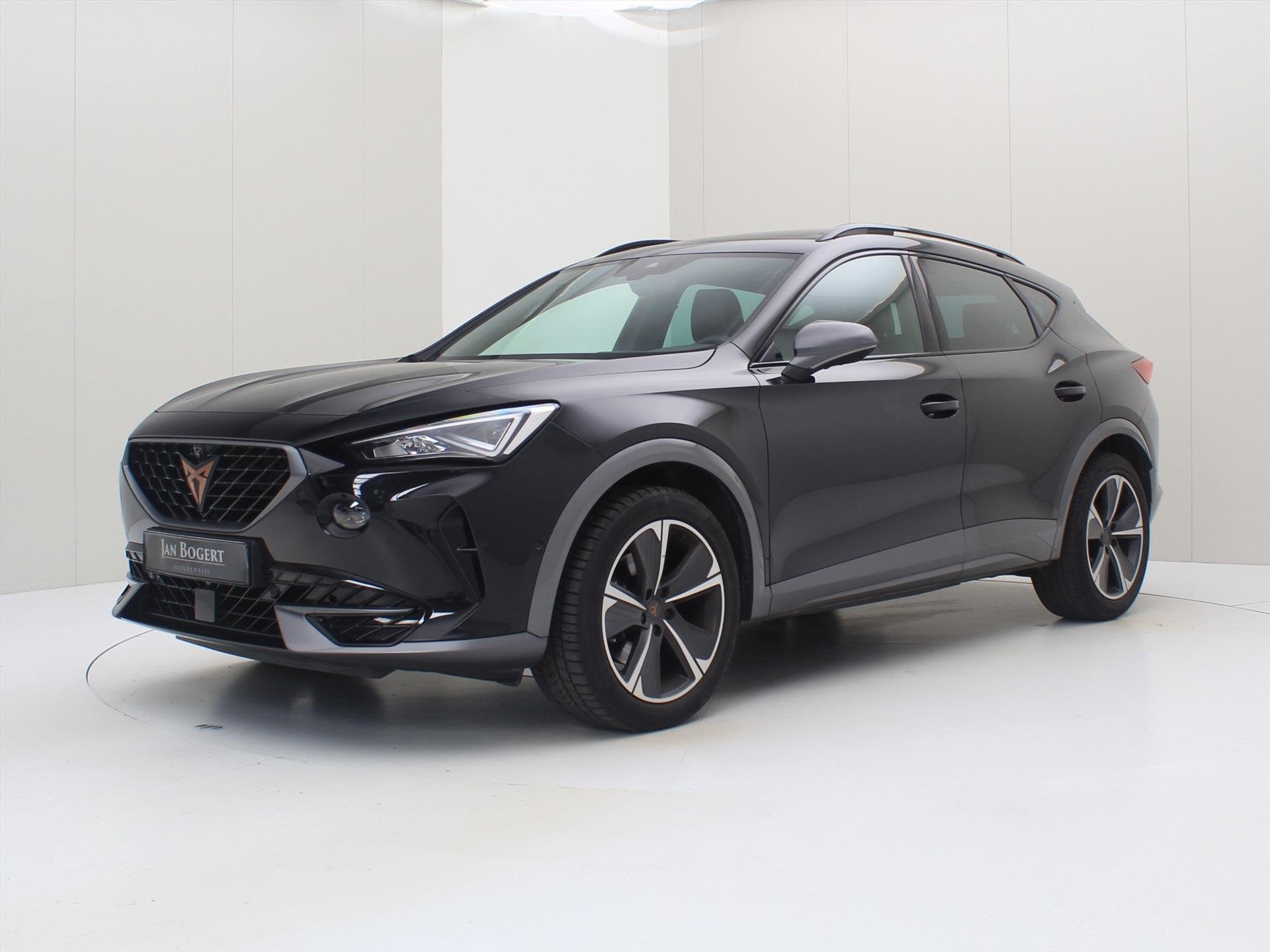 Cupra Formentor 1.5 TSI 150PK DSG [ TREKHAAK+PANO+CAMERA+STO, Auto's, Cupra, 15 km/l, Leder en Stof, Zwart, Bedrijf