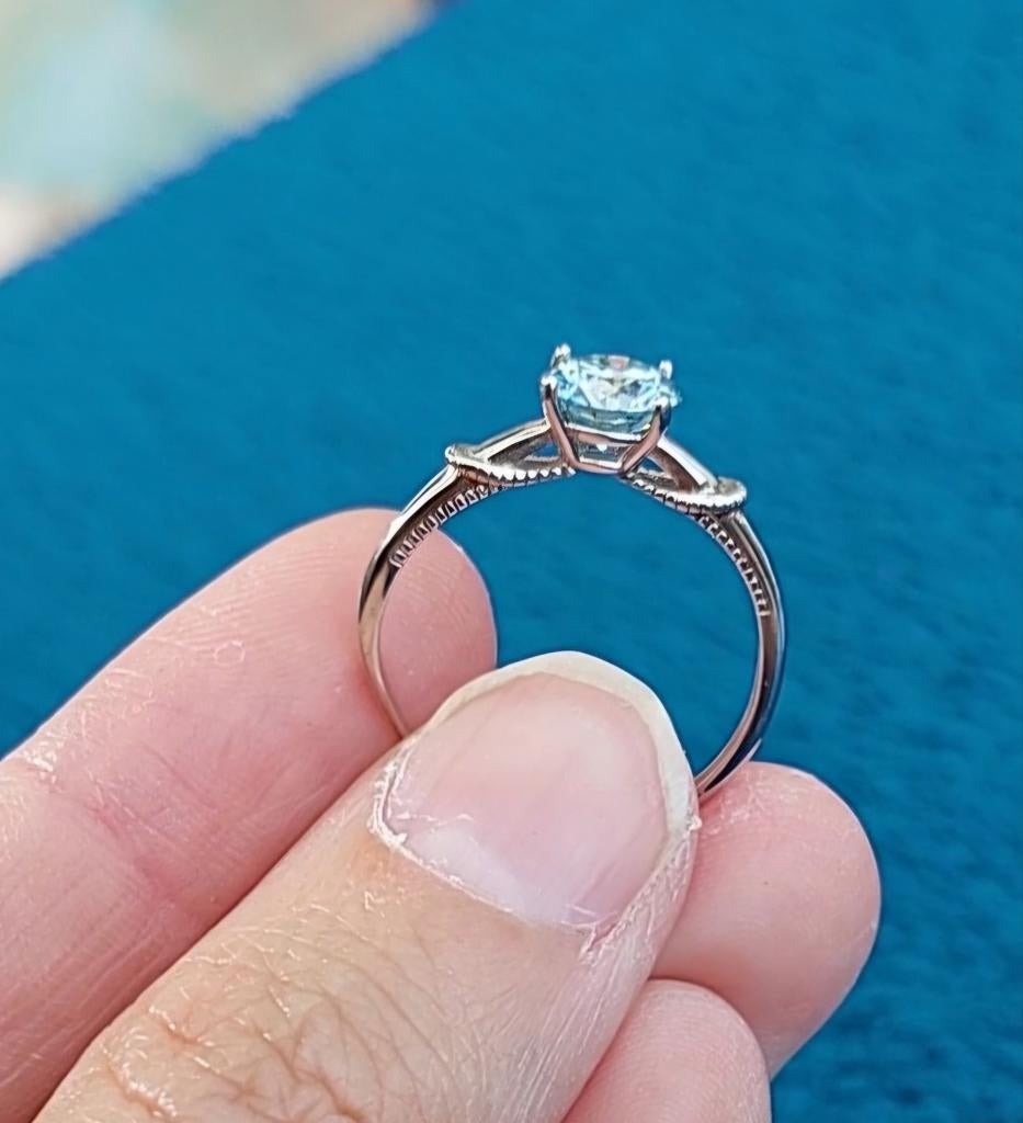 Prachtige 925 zilvere ring met Moissaniet, Nieuw, Ophalen of Verzenden, Met edelsteen, Dame