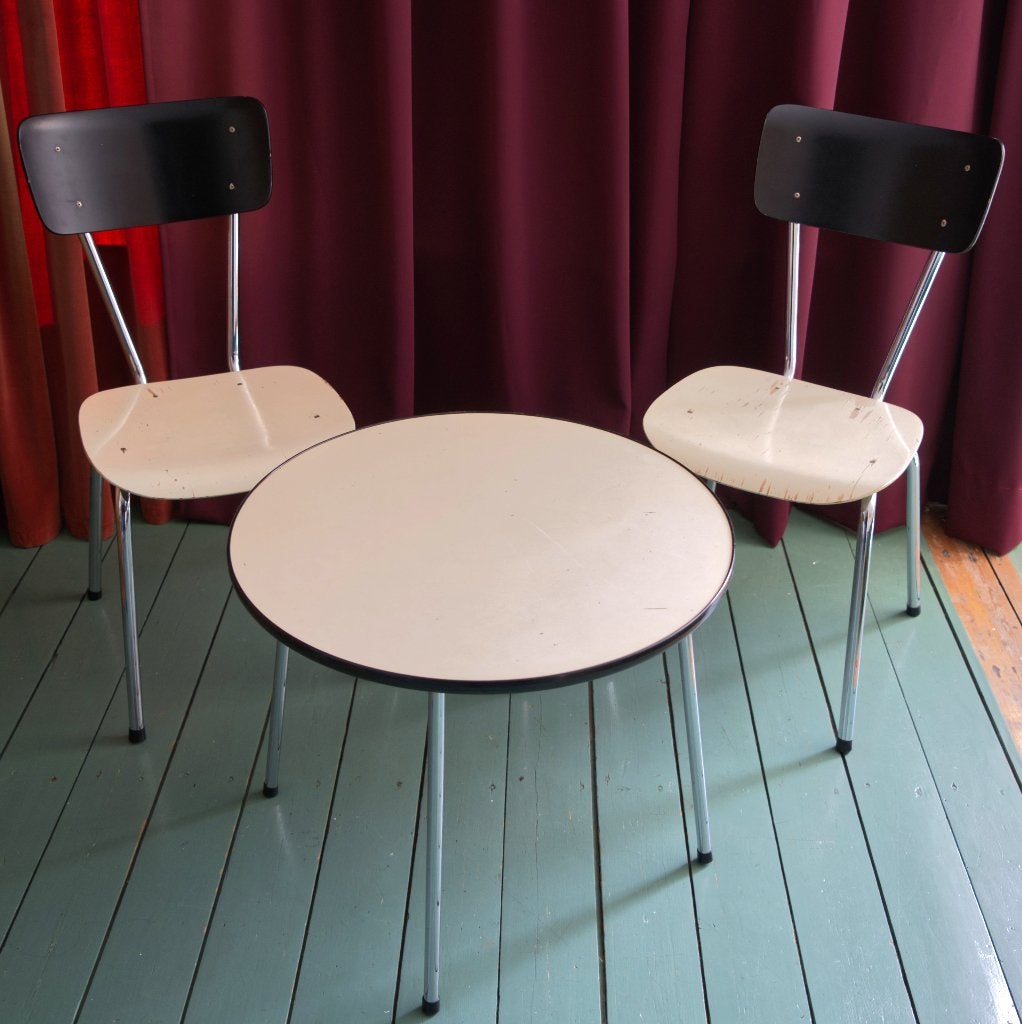 lage ronde tafel met twee stoelen/slaapkamer set, vintage'60, Overige materialen, Minder dan 55 cm, Gebruikt, Rond