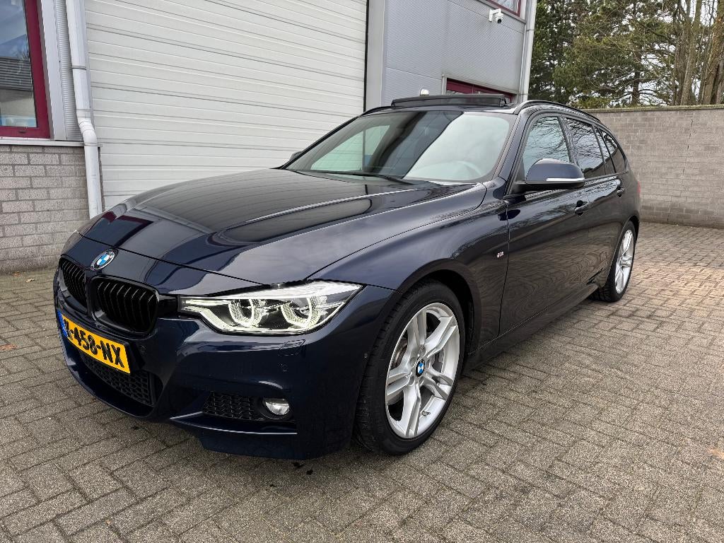 BMW 3-Serie 340I M Sport Touring AUT 2016 Blauw, Automaat, Achterwielaandrijving, Zwart, 2000 kg