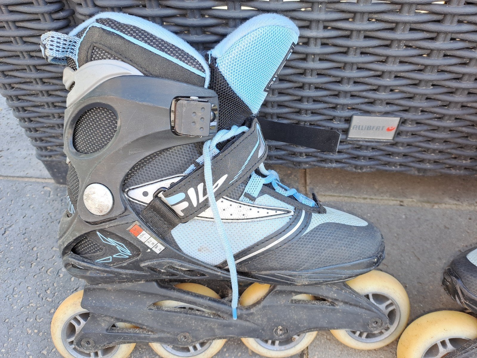 Fila skates - Zwart/Blauw - Maat 38, Ophalen, Gebruikt, Kinderen, Inline skates 4 wielen