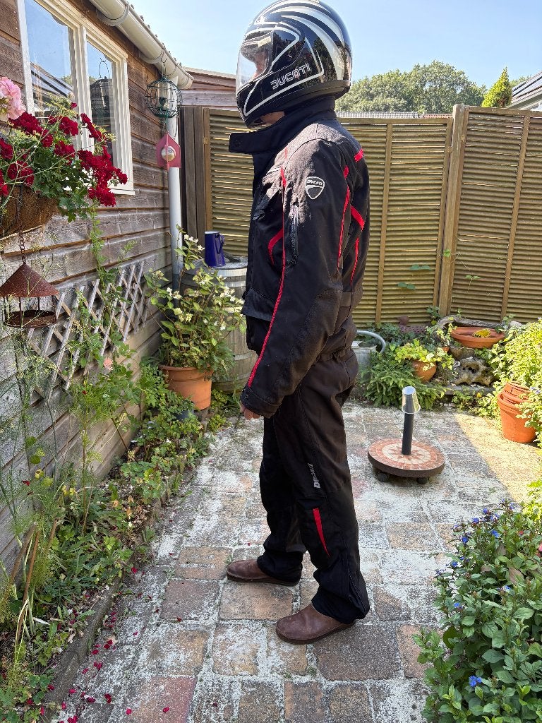 Te koop Ducati motorjas en motorbroek, Heren, Broek | textiel, Tweedehands, Ophalen