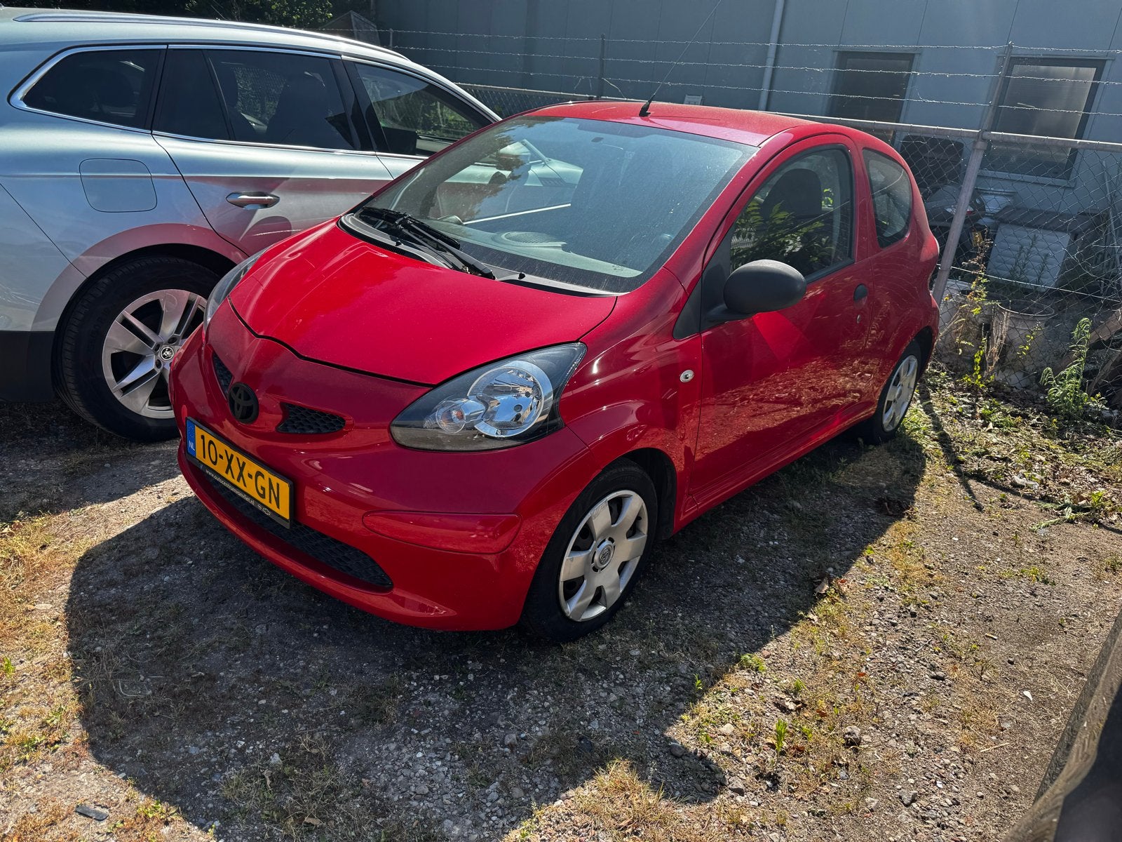 Toyota Aygo 1.0 12V Vvt-i 3DRS MMT 2007 Rood, Voorwielaandrijving, Stof, 4 stoelen, 68 pk