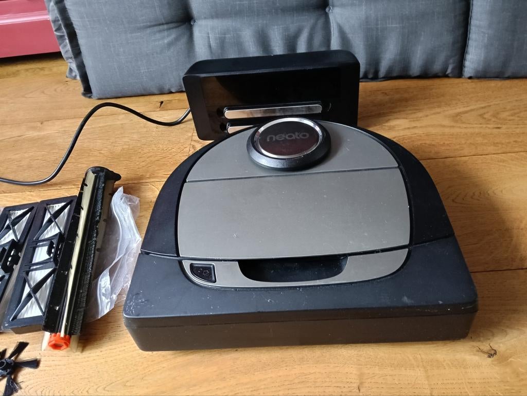 Neato Botvac D7 Robotstofzuiger met accessoires, Ophalen, Gebruikt, Reservoir, Robotstofzuiger