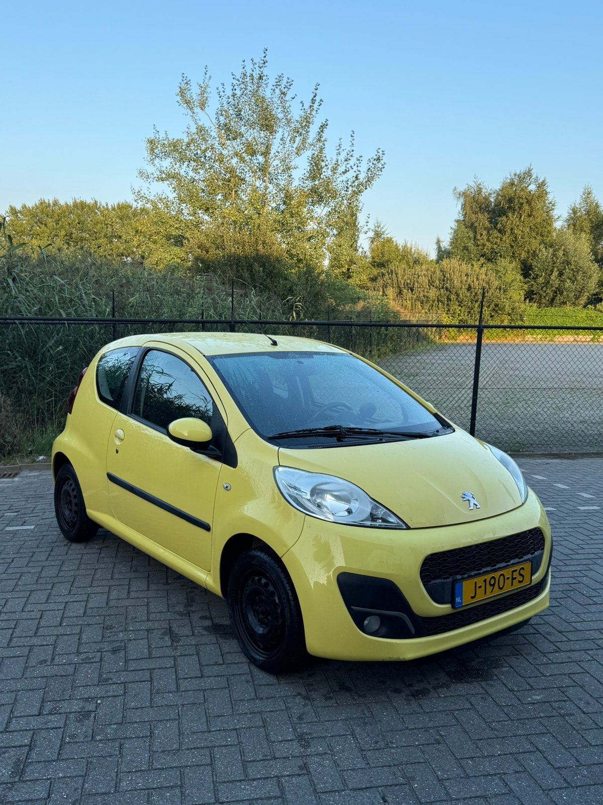 Peugeot 107 1.0 – 2012 – 172.532 km – Nieuwe APK, Auto's, 1998 cc, Achterwielaandrijving, 48 km/l, Zwart