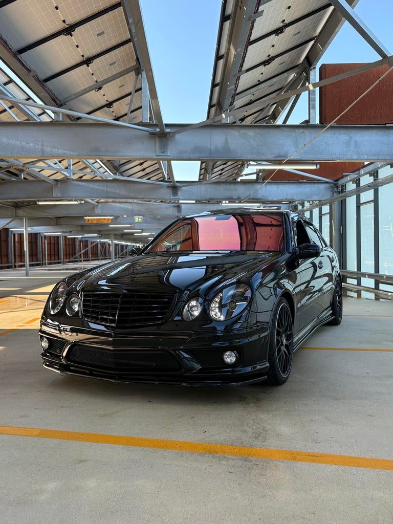 Mercedes w211 e55 amg 2003, Automaat, Achterwielaandrijving, Zwart, Particulier