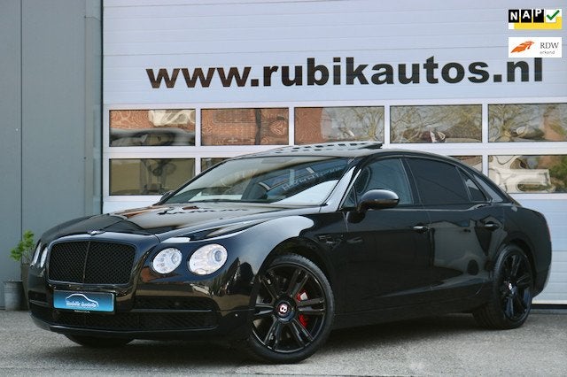 Bentley Flying Spur 4.0 V8 Biturbo Deep black pearl metallic, Auto's, Automaat, Gebruikt, Automatische klimaatregeling, Zwart