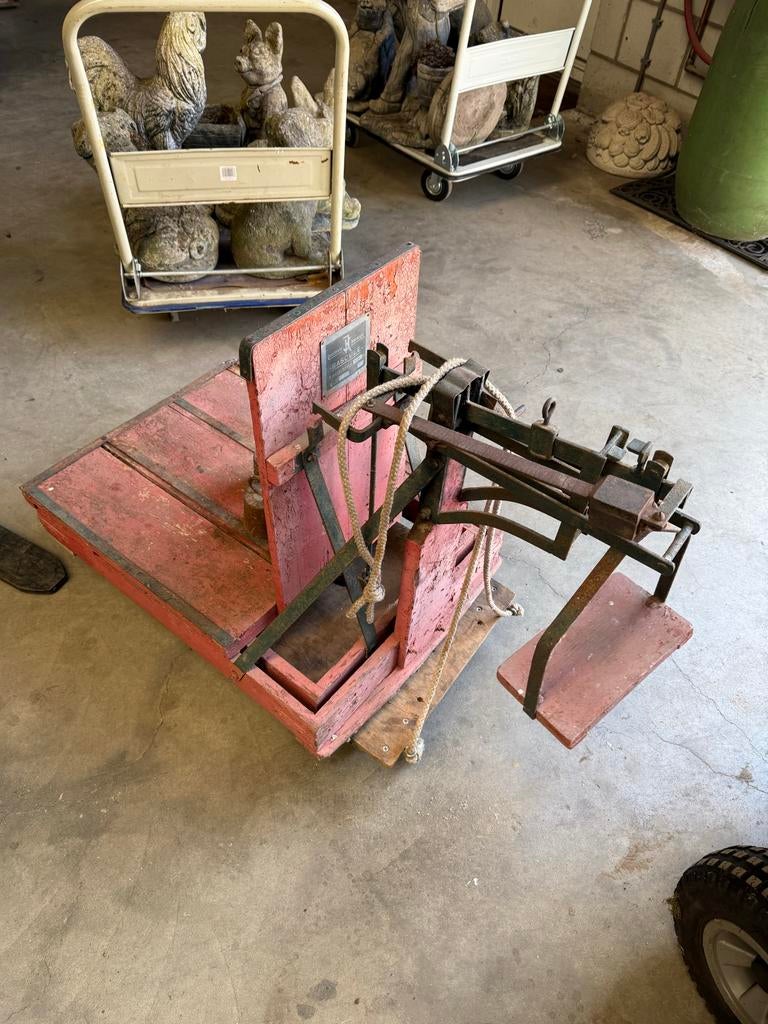 Antieke Bascule Weegschaal - Decoratief en Functioneel, Ophalen, Gebruikt