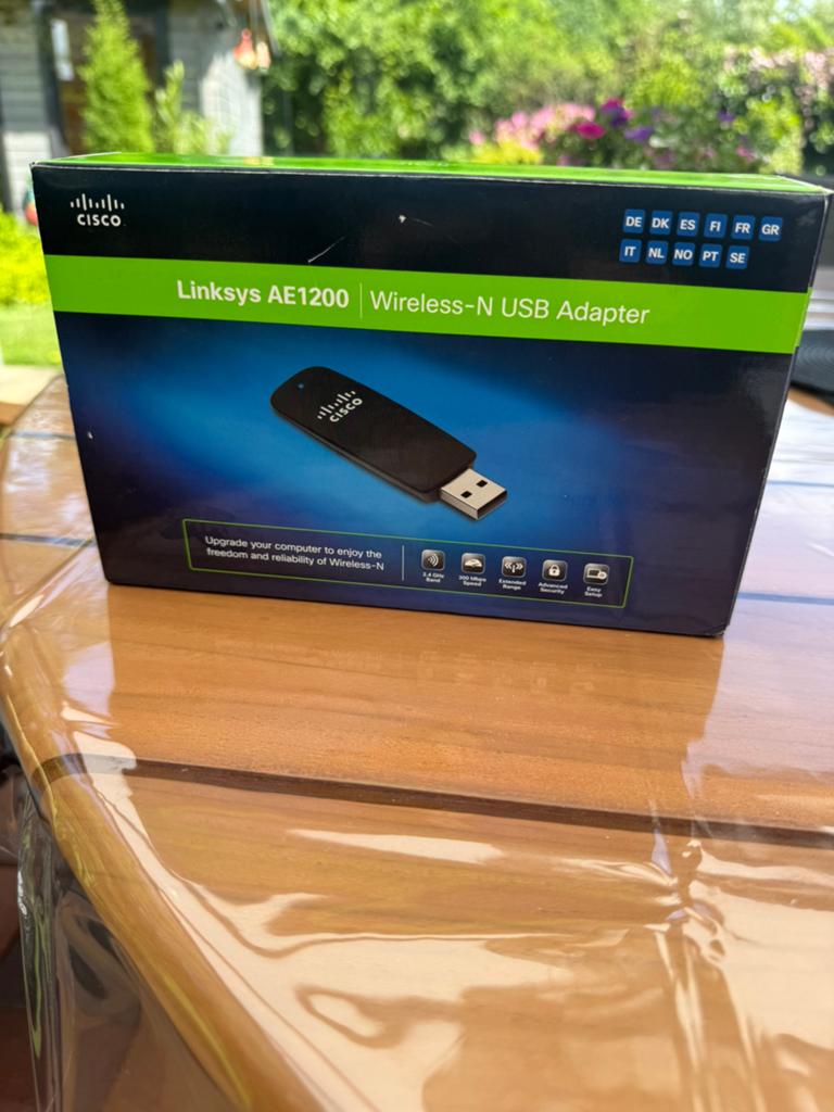 Linksys AE1200, Computers en Software, Ophalen of Verzenden, Zo goed als nieuw, Linksys