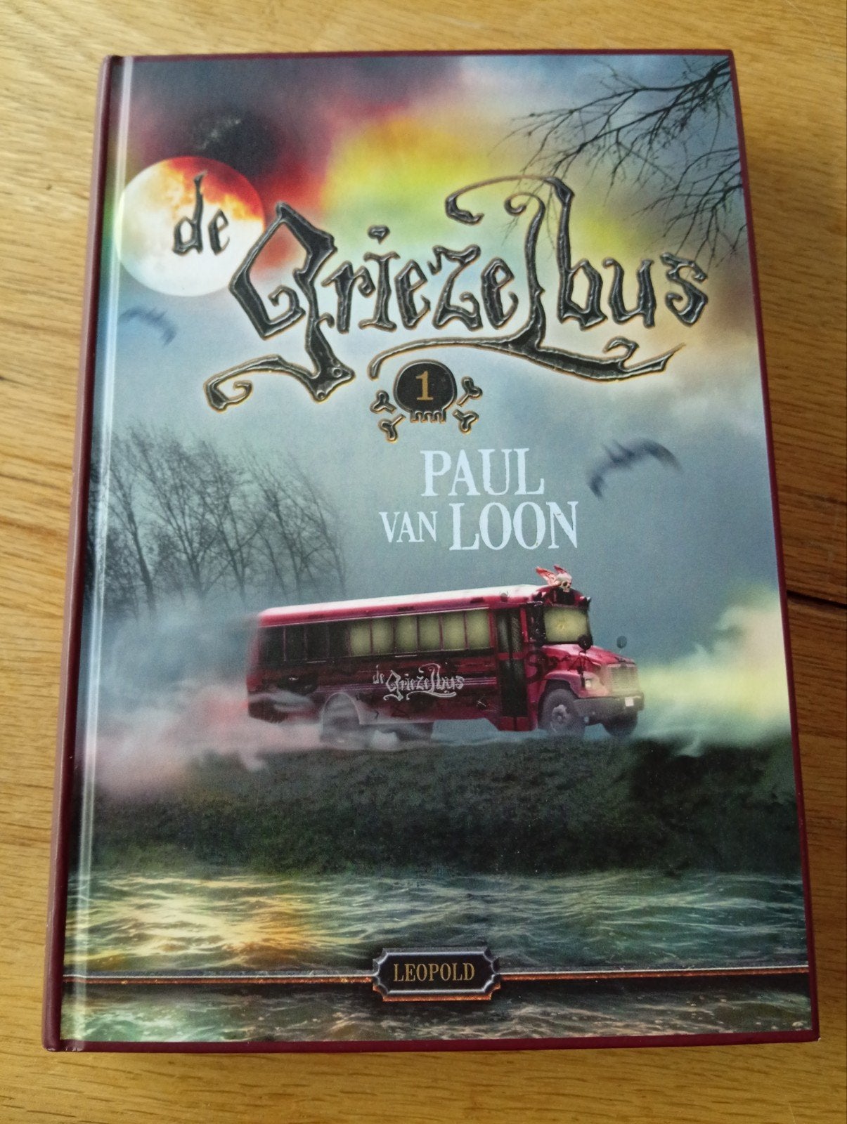 De Griezelbus 1 - Paul van Loon (Hardcover), Boeken, Fictie algemeen, Paul van Loon, Ophalen of Verzenden, Zo goed als nieuw