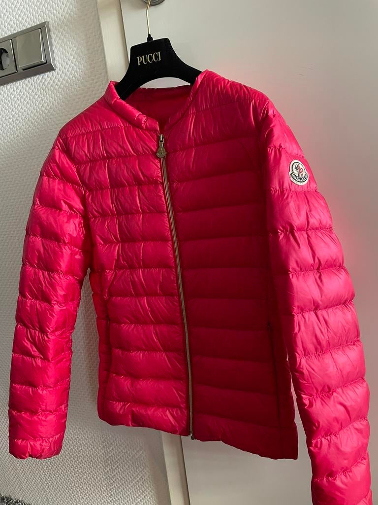 Moncler zomer jas 10 jaar met embleem, Ophalen of Verzenden, Zo goed als nieuw, Meisje, Jas