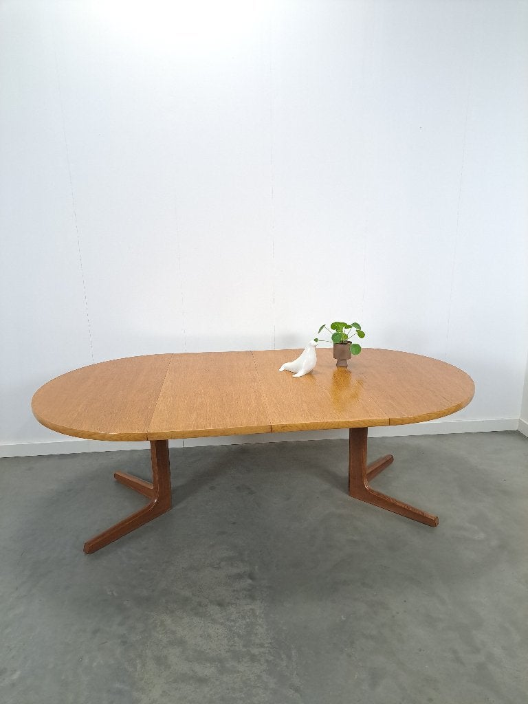 Ronde ovale eiken uitschuifbare eettafel vintage, Gebruikt, 100 tot 150 cm, Ophalen of Verzenden, Vijf personen of meer