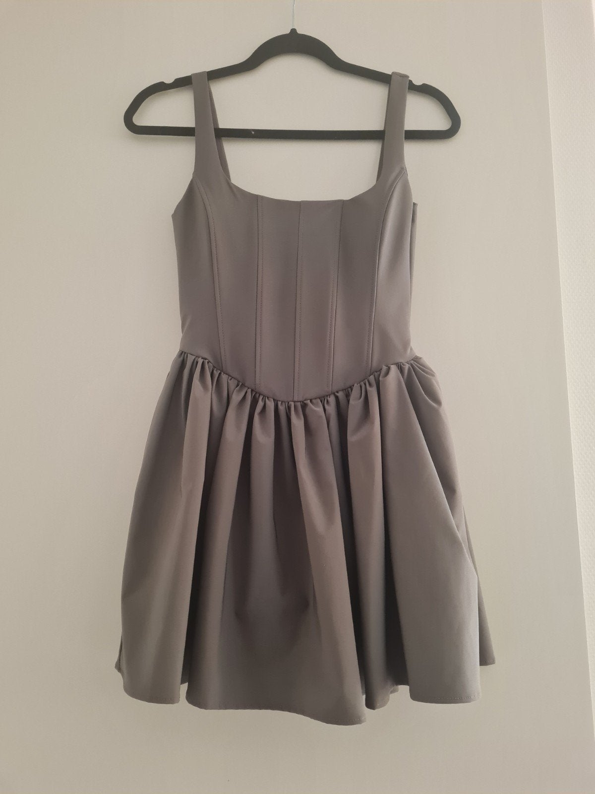 Zara mini jurk met korset detail - XS, Kleding | Dames, Jurken, Zara, Nieuw, Ophalen of Verzenden, Maat 34 (XS) of kleiner
