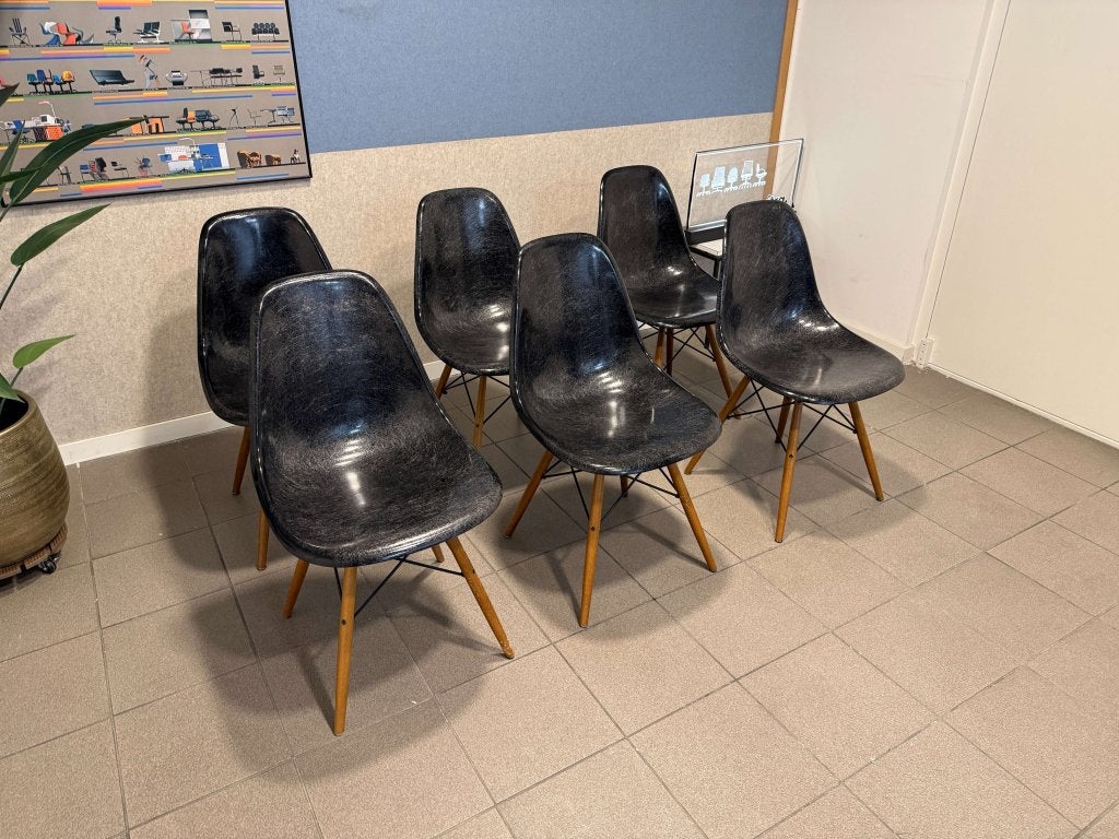 Herman Miller | Eames | DSW | Zwart Fiberglass | 6x, Huis en Inrichting, Gebruikt, Zwart, Herman Miller, Hout