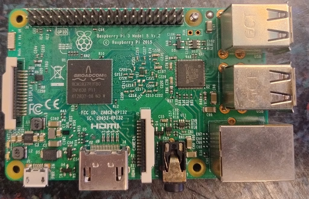 Raspberry Pi 3B IoT gateway in behuizing met voeding, Gebruikt, Minder dan 4 GB, Minder dan 2 Ghz, Ophalen of Verzenden