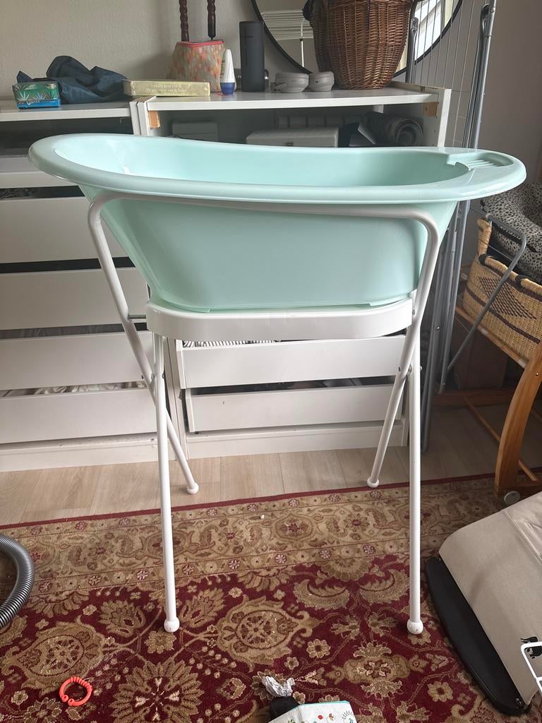 Baby badje met standaard - Lichtblauw, Gebruikt, Badje, Standaard, Ophalen