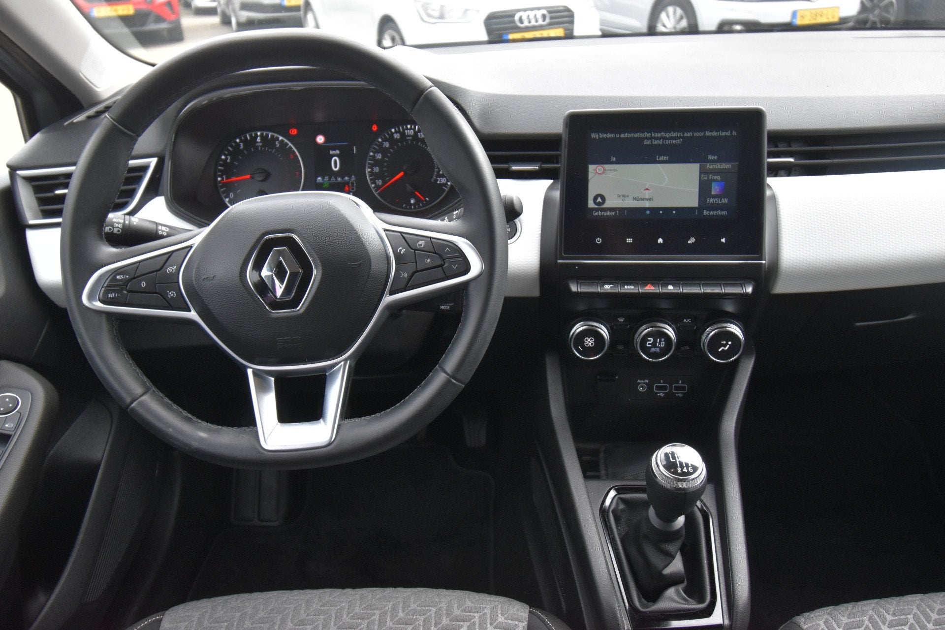 Renault Clio 1.0 TCe 90 Evolution , CLIMATR , CR CONTR , NAV, Voorwielaandrijving, Gebruikt, 580 kg, 49 €/maand