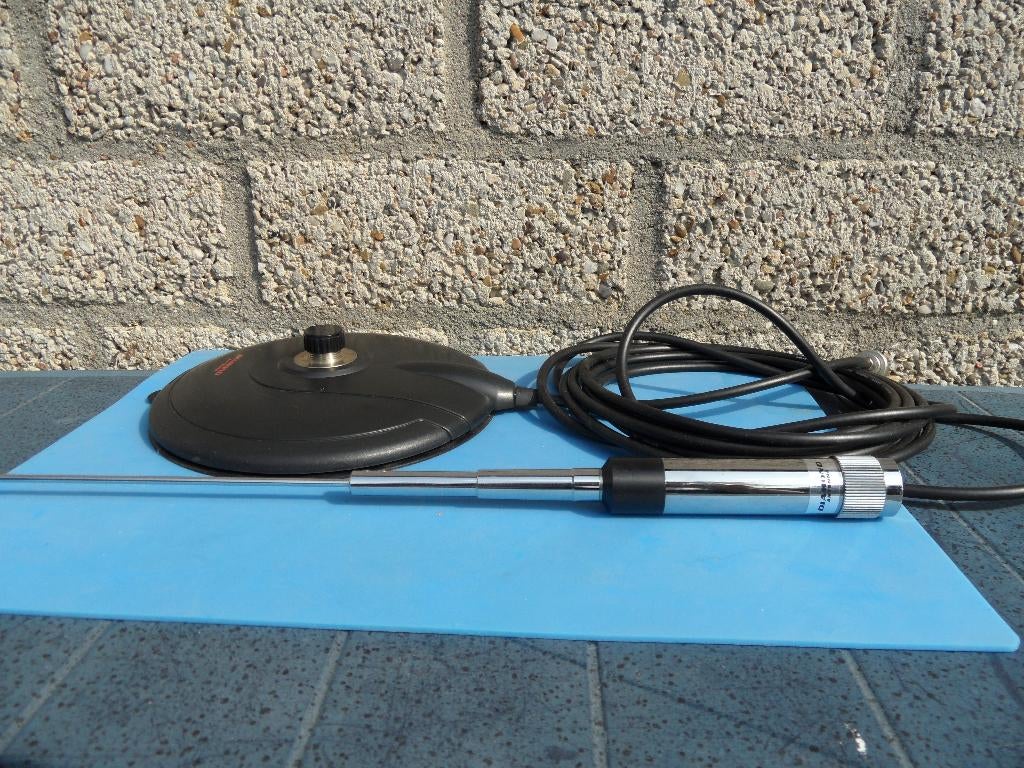 Diamond K-702M magneet-kleefvoet met Diamond NR-770H antenne, Telecommunicatie, Antennes en Masten, Zo goed als nieuw, Antenne