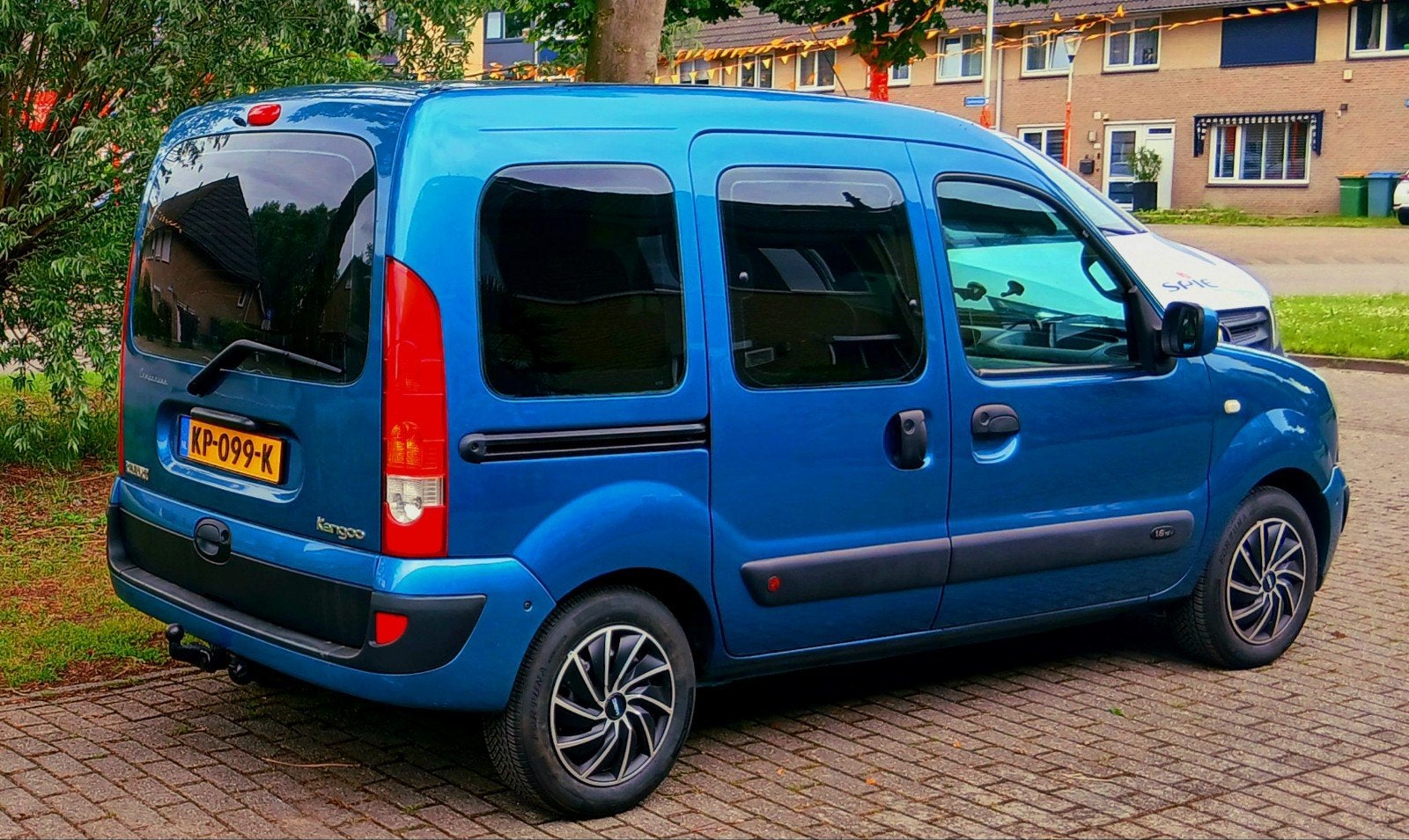 RENAULT KANGOO 1.6 16V 5 PEROONS APK 2027 AIRCO - TOP STAAT, Auto's, Euro 5, Stof, 4 cilinders, Blauw