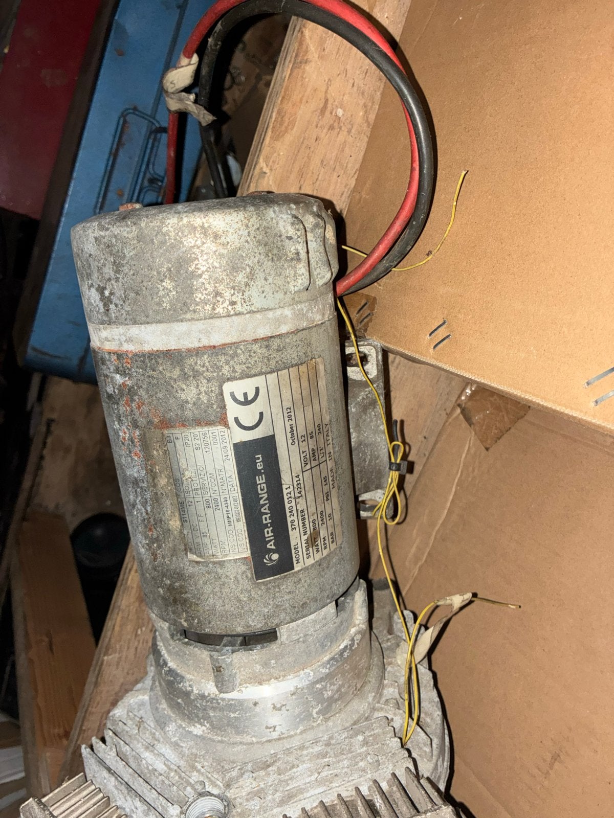 Zware 12V Compressor - Ideaal voor onderweg, Ophalen, Gebruikt, 10 bar of meer, Minder dan 200 liter/min
