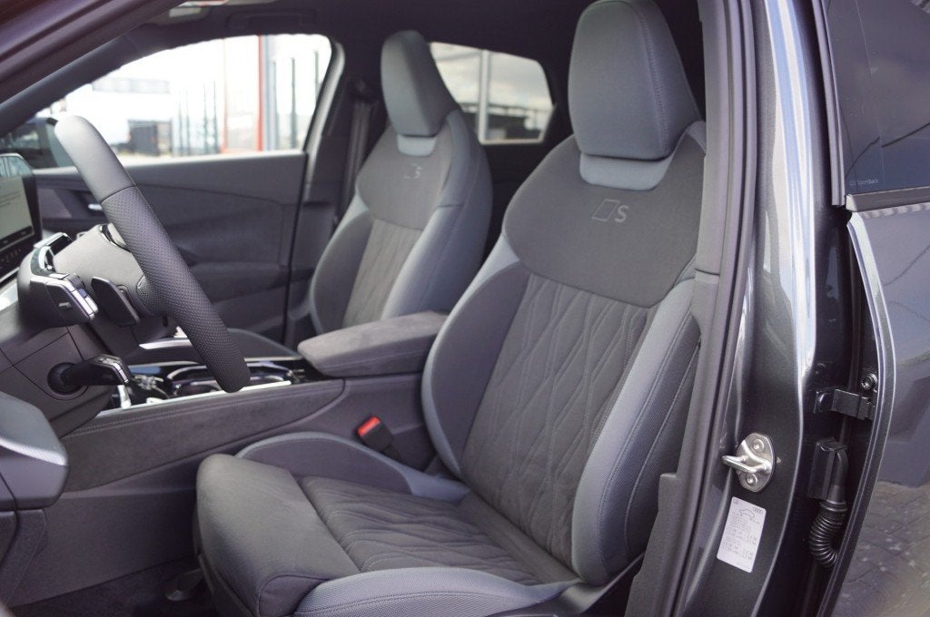 Audi Q3 SPORTBACK e-Hybrid S-Line 272pk/Panodak/Camera/20 In, Automaat, Overige modellen, Met garantie (alle), Hybride Elektrisch/Benzine