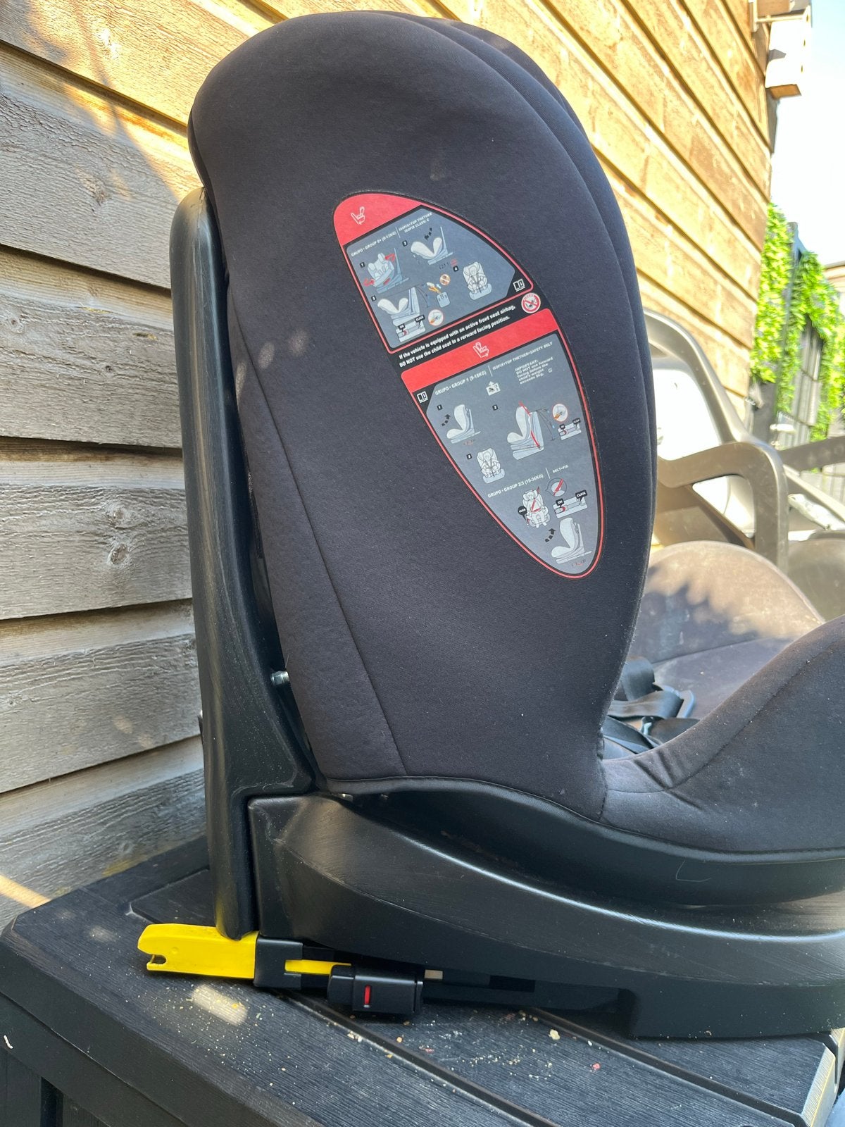 Zwart kinderautostoeltje - Gebruikt, Verstelbare rugleuning, 9 t/m 36 kg, Ophalen, Overige merken