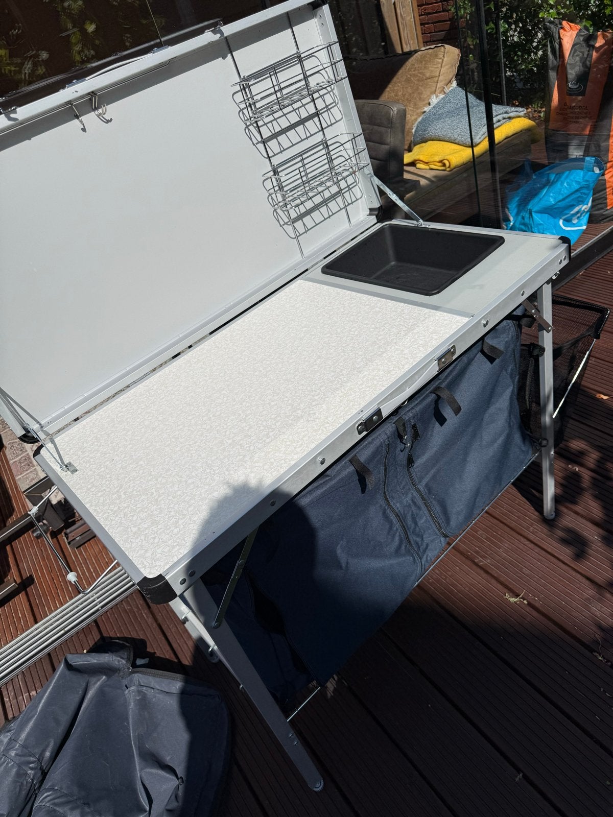 Complete Campingkeuken met spoelbak en opbergruimte, Ophalen, Zo goed als nieuw