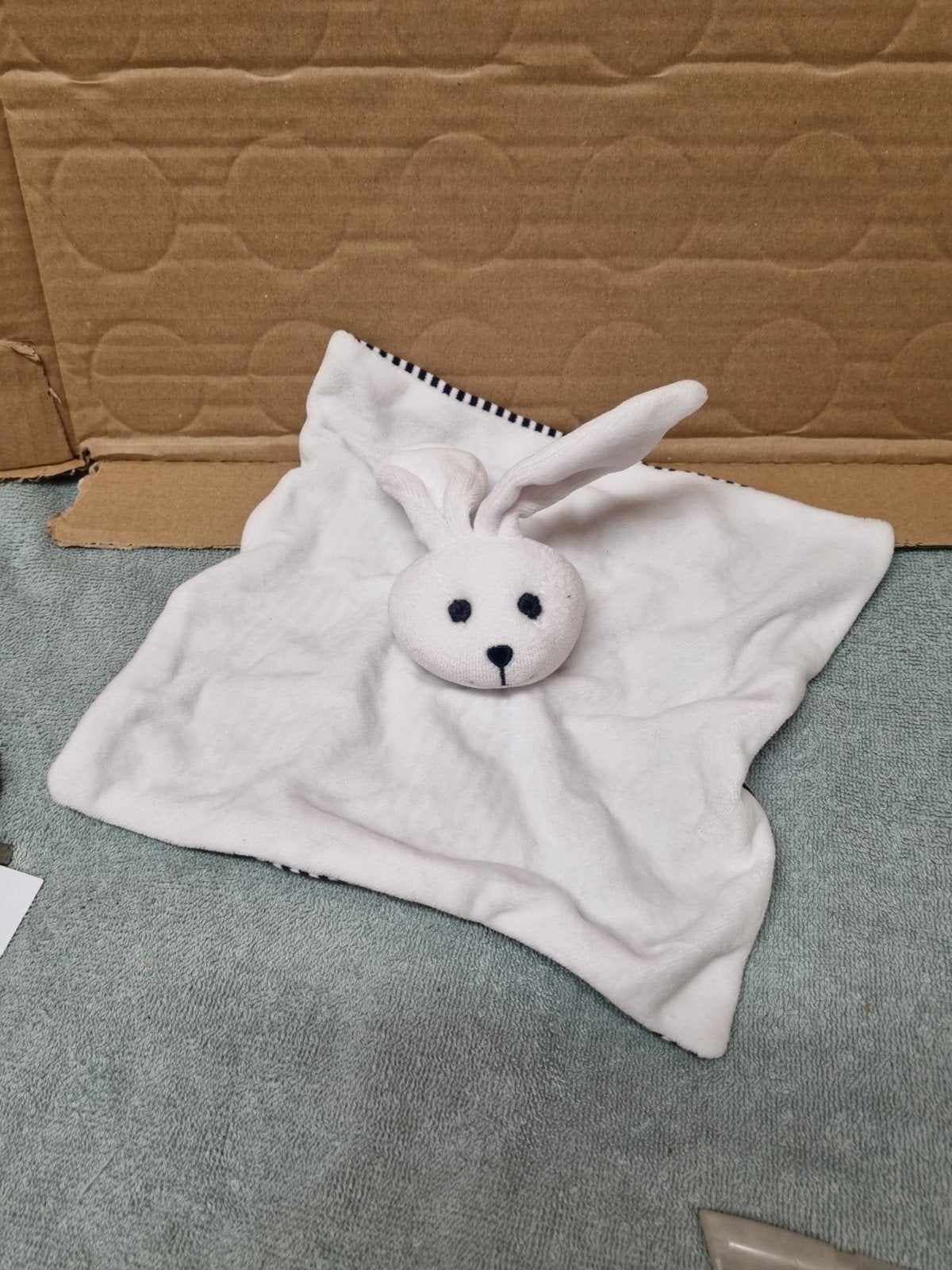 bambino knuffel doekje konijn nr 25, Kinderen en Baby's, Speelgoed | Knuffels en Pluche, Ophalen of Verzenden, Konijn