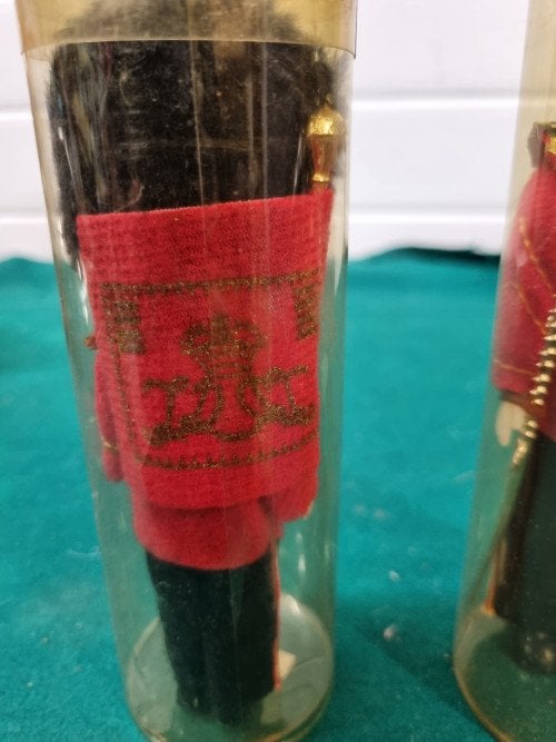 -	Souvenir pop british royal palace uk wachter, Verzamelen, Ophalen of Verzenden, 'T Olde Gre-j, Info@toldegrej.nl, Endepoelstraat 20f Didam