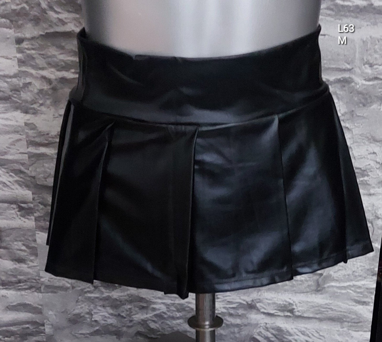 Kinky Zwart geplooid micro rokje van imitatieleer, Maat 38/40 (M), Zwart, Nieuw, Ophalen of Verzenden