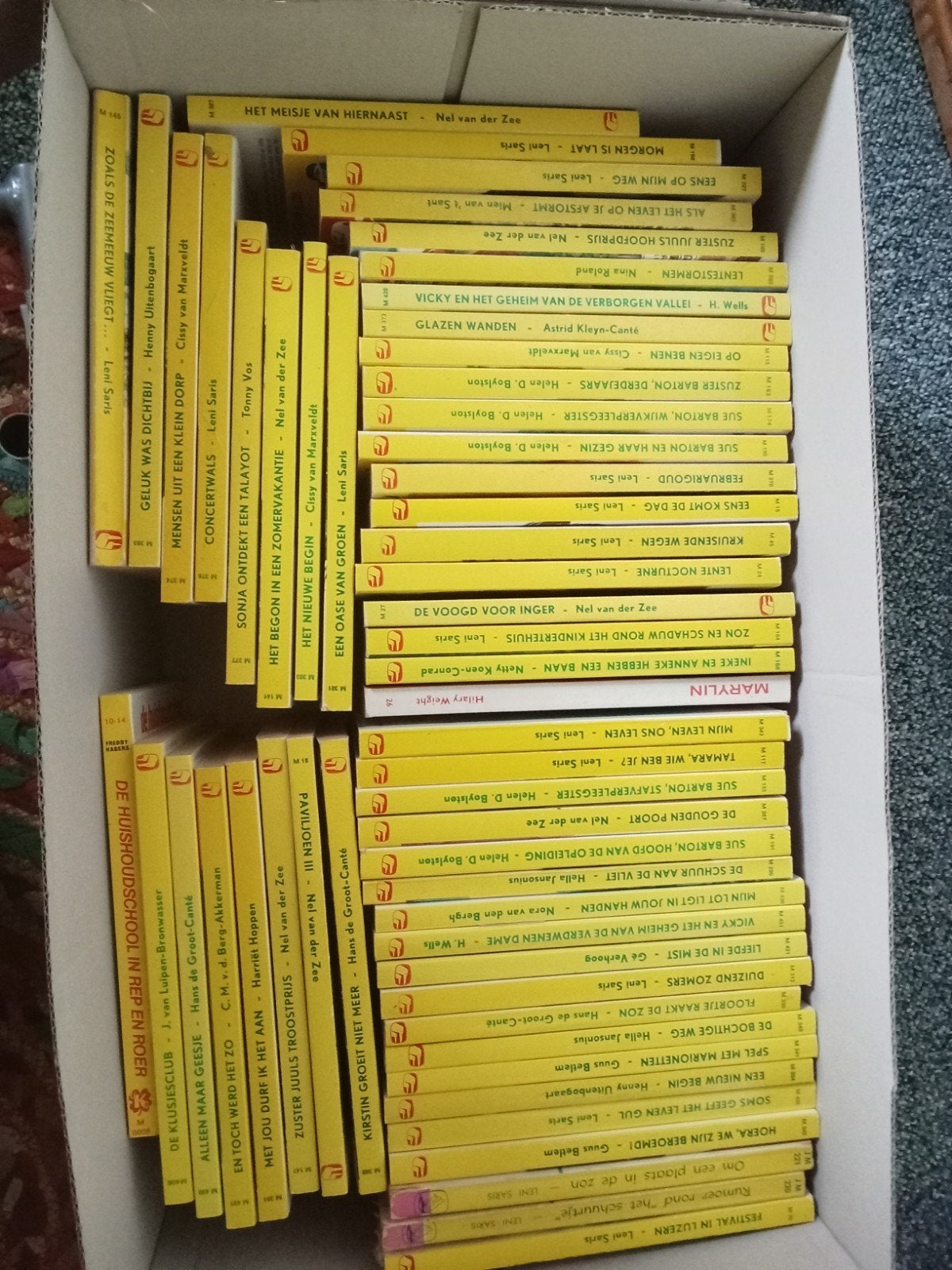 Doos met ca. vijftig Witte Raven pockets, o.a. Leni Saris, Ophalen, Gelezen, Nederland