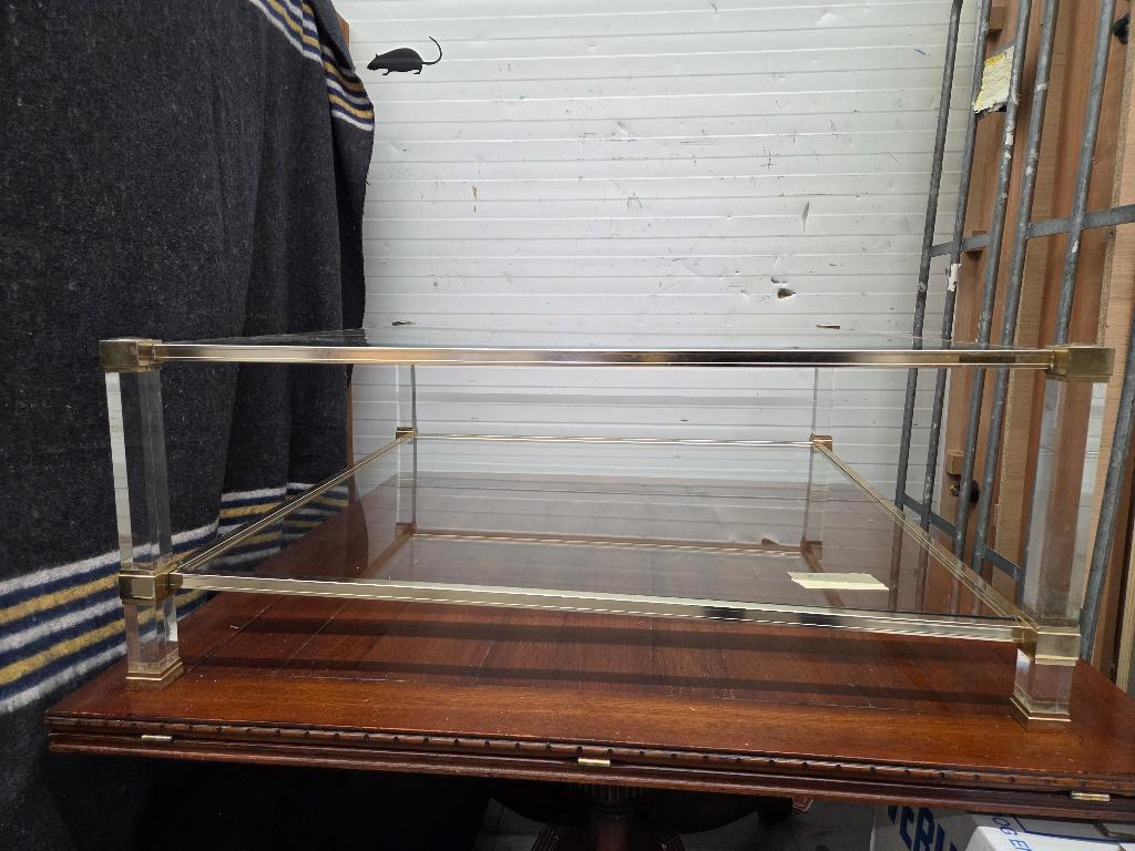 Pierre Vandel Paris Salontafel - plexiglas, glas en messing, Huis en Inrichting, Tafels | Salontafels, Ophalen, Gebruikt, 50 tot 100 cm