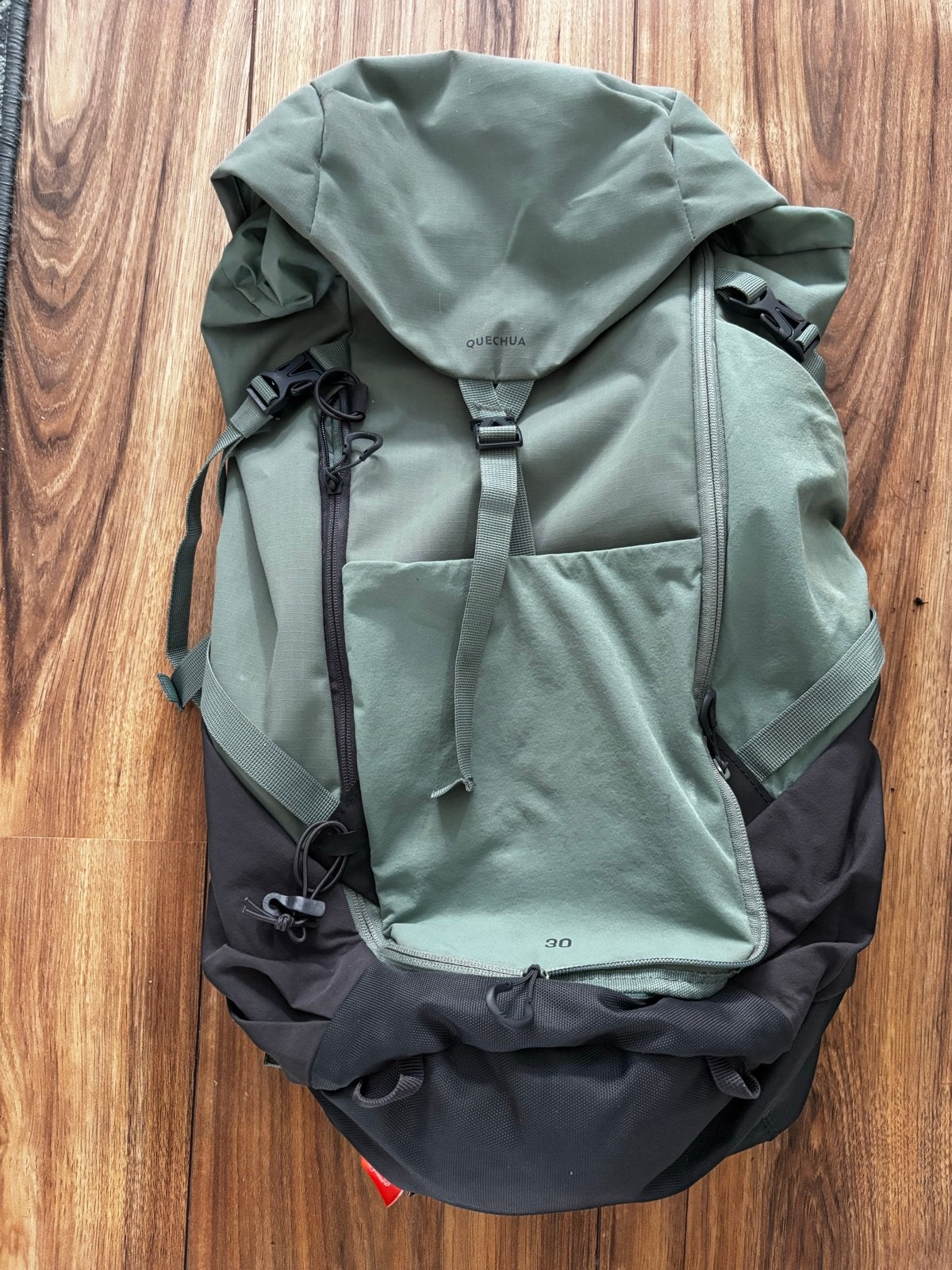Quechua NH500 30L verstelbare rugzak, 25 tot 40 cm, Zo goed als nieuw, Trekking, Ophalen