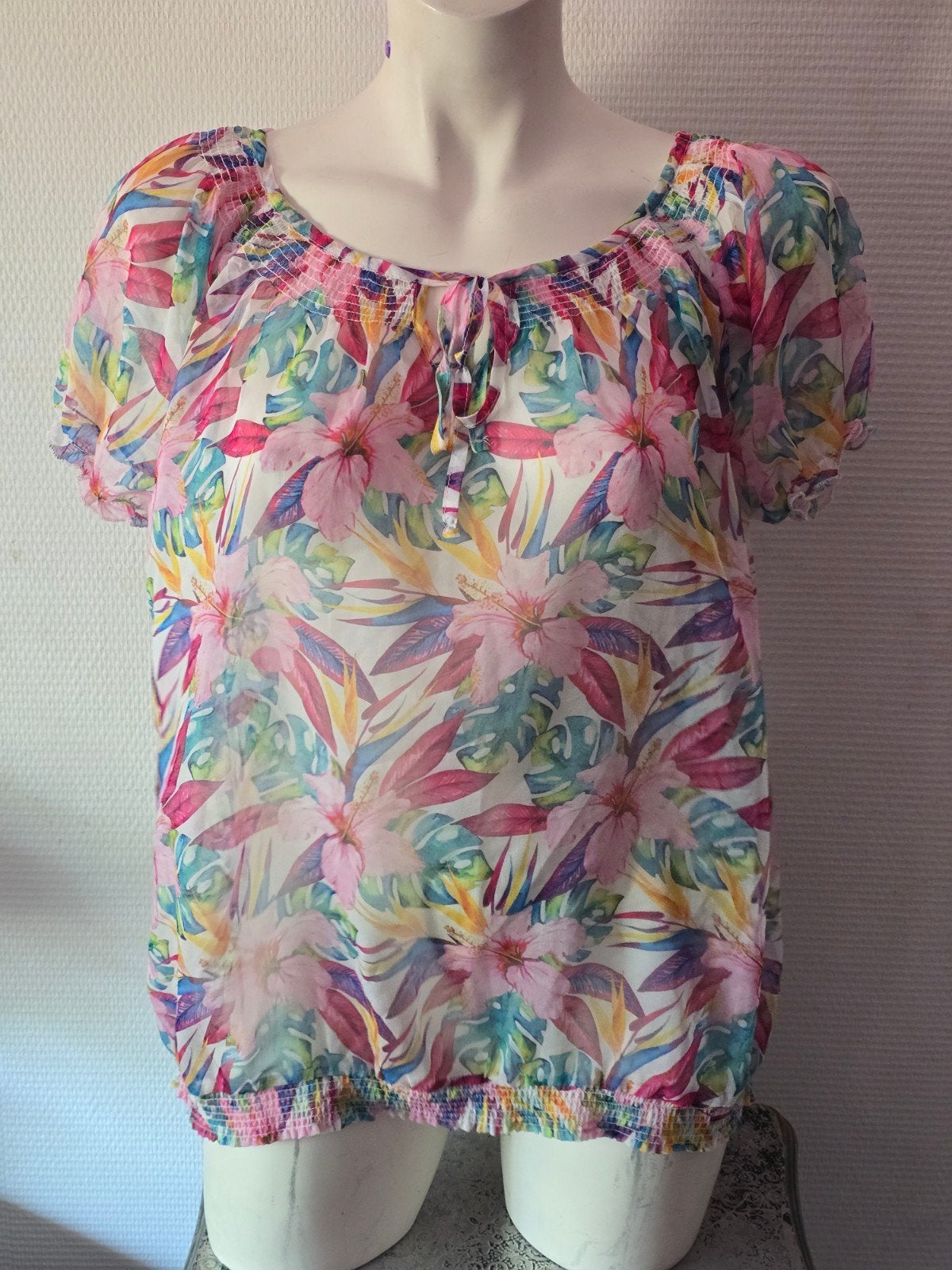 Pescara T-shirt met bloemenprint maat M, Maat 38/40 (M), Meerkleurig, Pescara, Ophalen of Verzenden