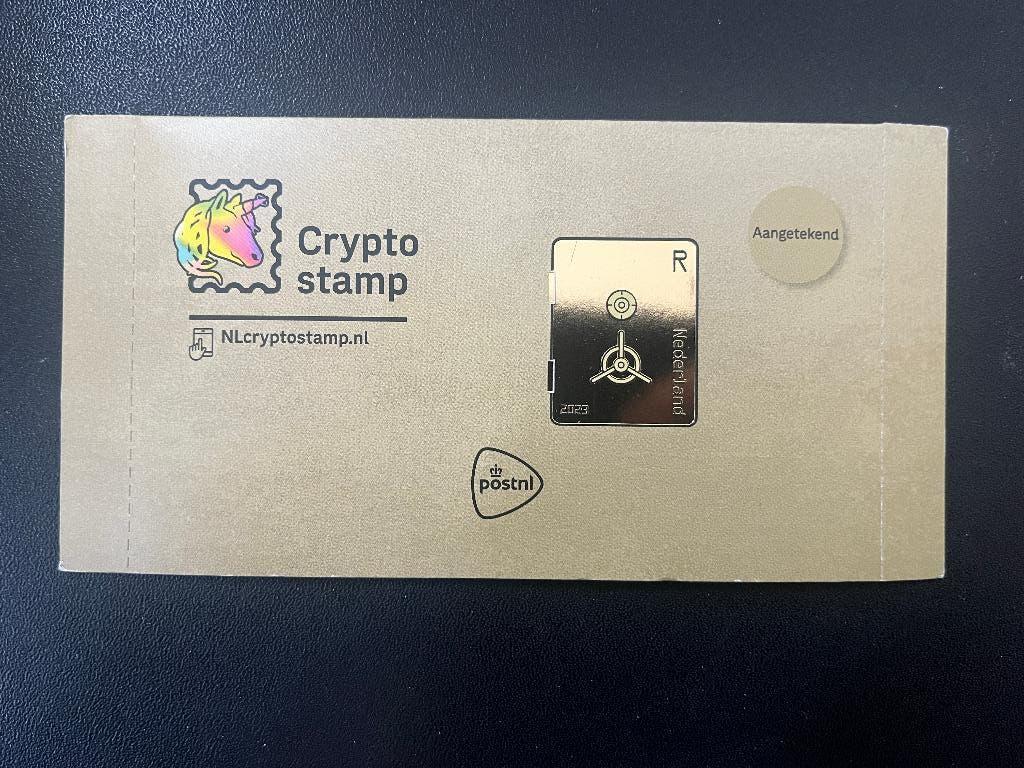 PostNL Crypto Stamp Safe fles, niet geclaimd, Postzegels en Munten, Verzenden, Na 1940, Postfris
