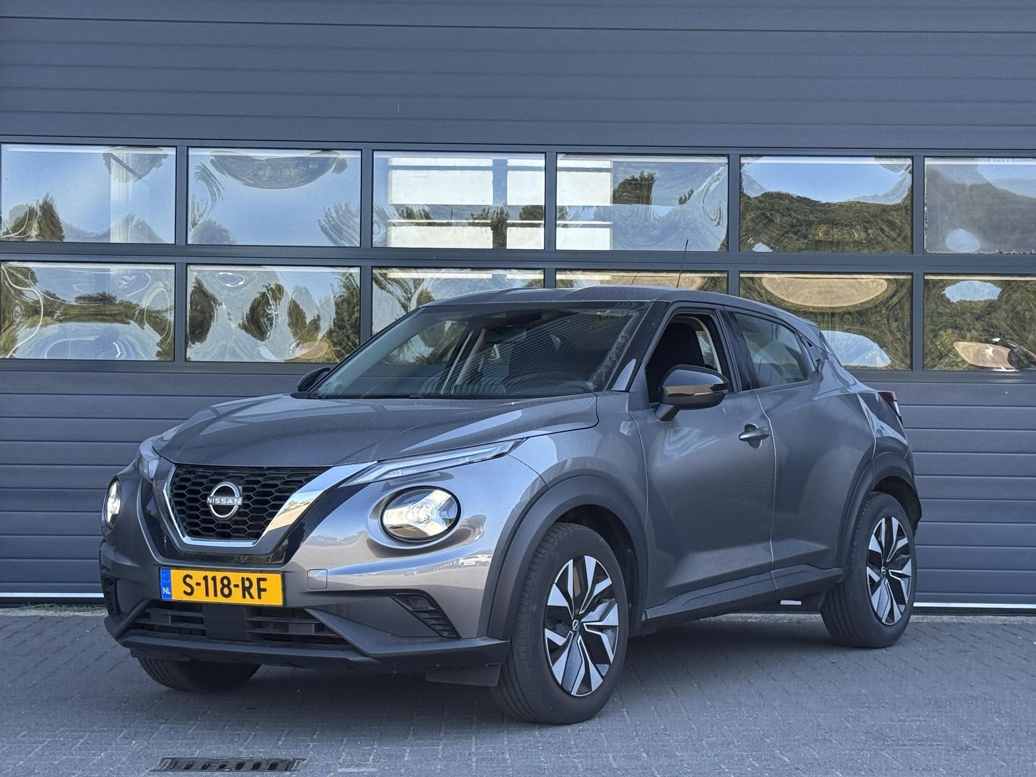 NISSAN JUKE 1.0 DIG-T BUSINESS ACCESS I AUTOMAAT I P-CAMERA, Auto's, Stof, Met garantie (alle), Origineel Nederlands, Bedrijf