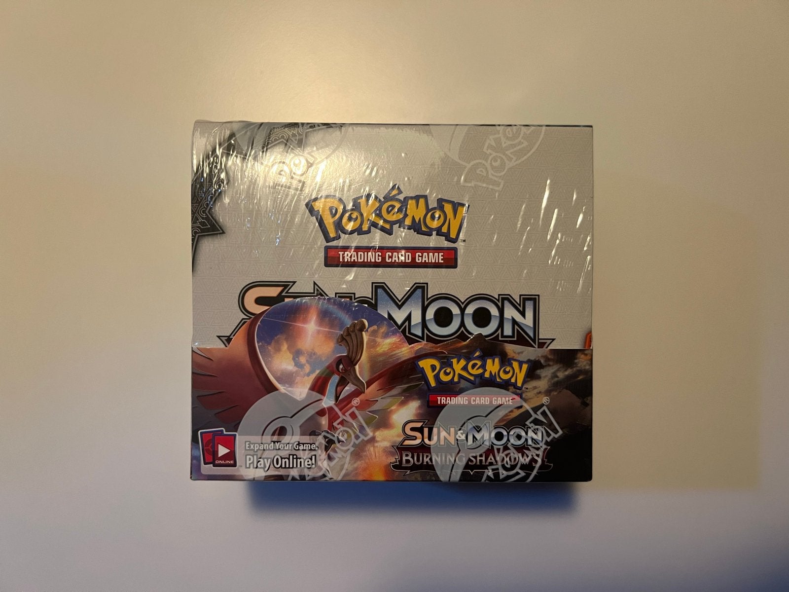 Boosterbox - Sun & Moon Burning Shadows - Sealed & Mint, Ophalen of Verzenden, Nieuw, Boosterbox