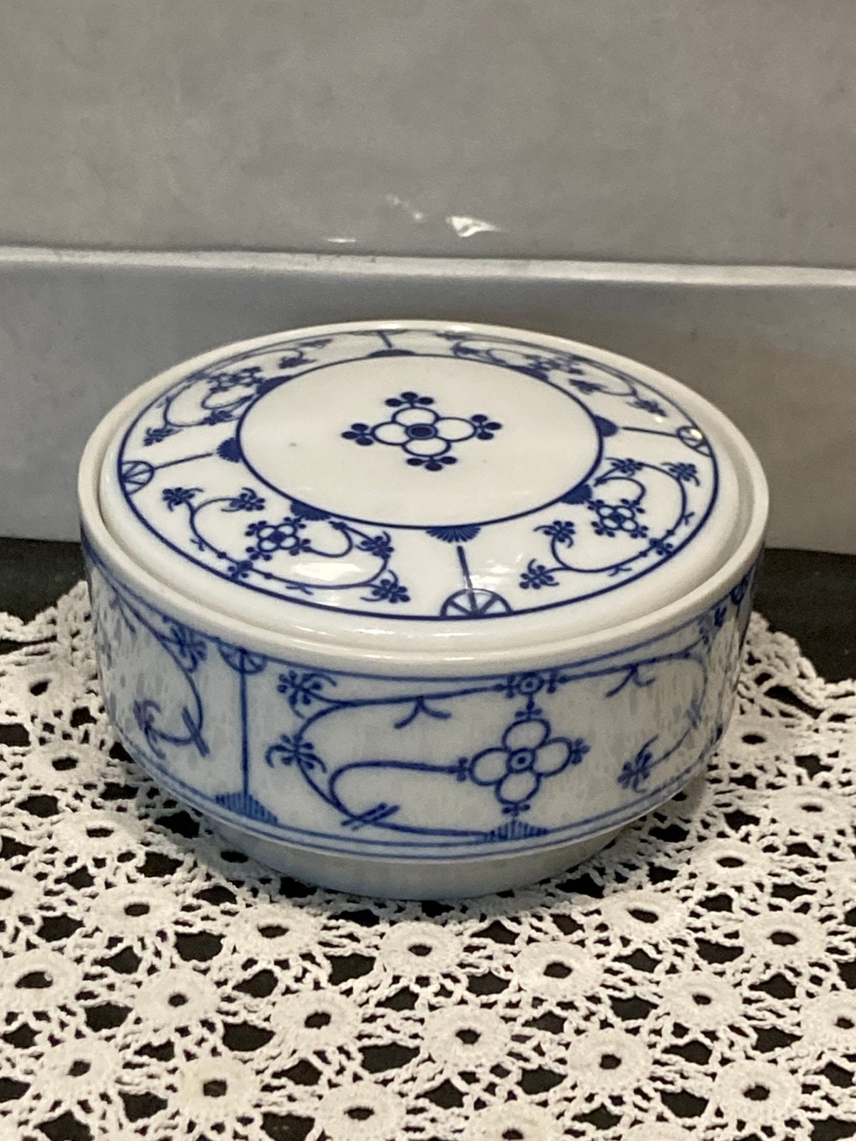 Dekseldoosje Blau Saks (099326), Ophalen of Verzenden, Gebruikt, Porselein, Overige stijlen