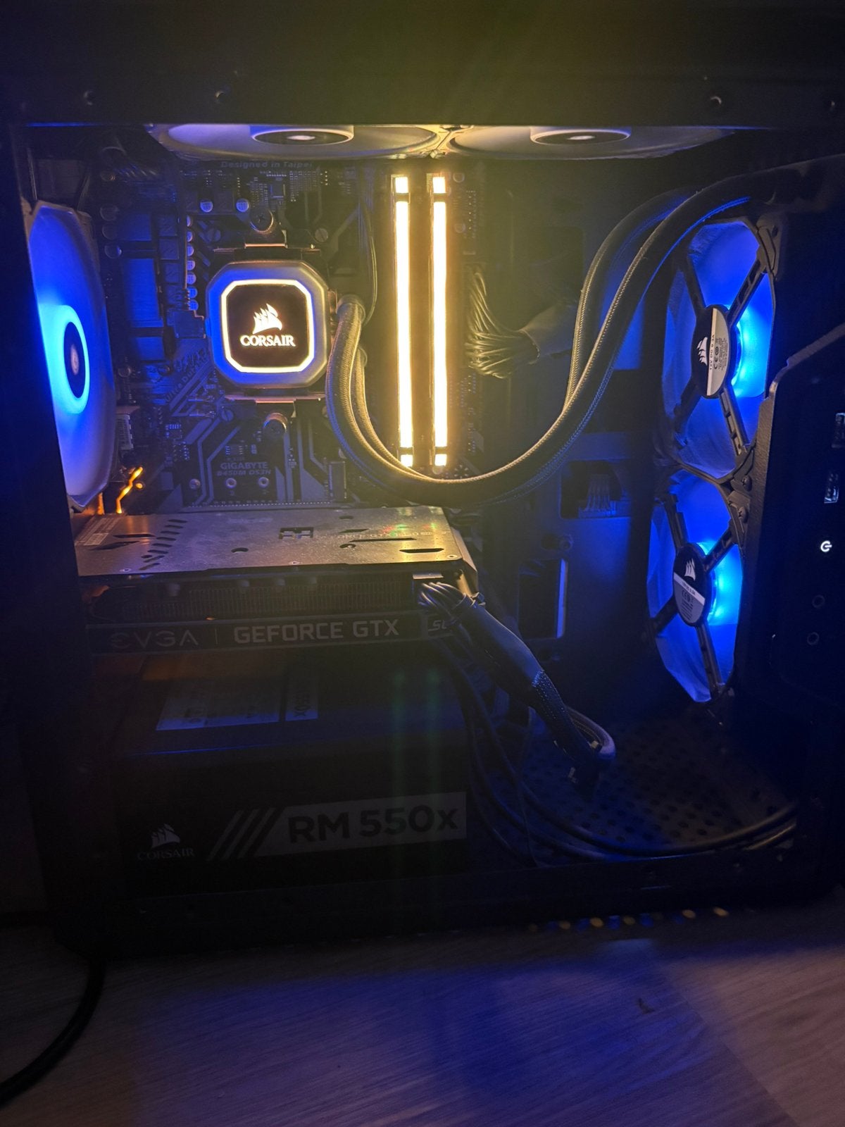 Gaming pc watercooled, Ophalen of Verzenden, Zo goed als nieuw, Gaming, Met videokaart