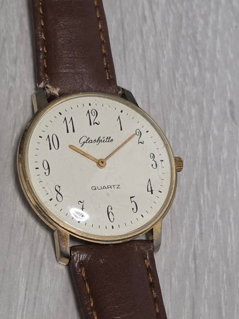 Vintage GUB Glashütte Quartz – DDR Export Model, Sieraden, Tassen en Uiterlijk, Horloges | Dames, Ophalen, Gebruikt, Leer, Overige merken