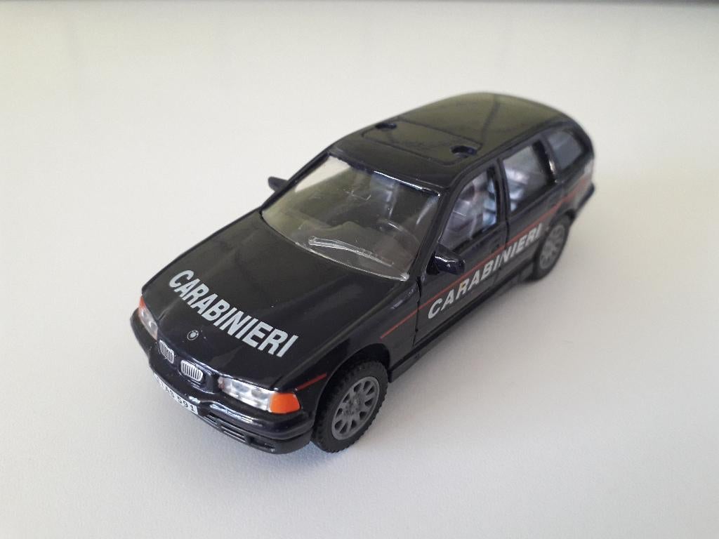 bmw 325i touring carabinieri      bmw, Hobby en Vrije tijd, Modelauto's | 1:43, Ophalen of Verzenden, Gebruikt, Auto, Overige merken