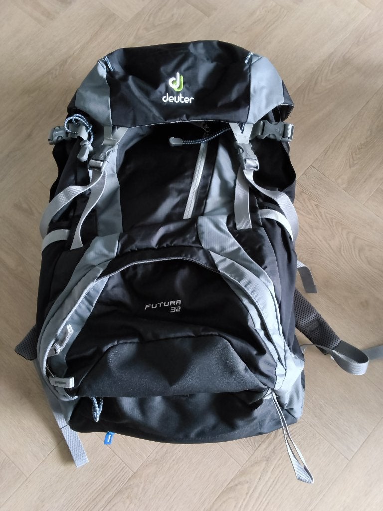 Rugzak Deuter 32 ltr., 40 cm of meer, Zo goed als nieuw, Waterdicht, 60 cm of meer