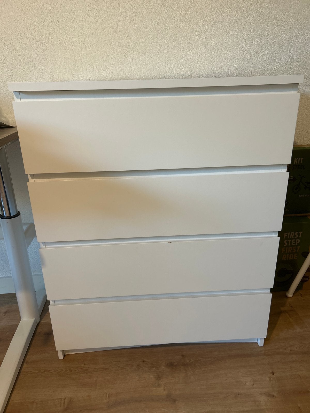 Witte ladekast met 4 laden, Ophalen, Gebruikt, 100 tot 150 cm, 50 tot 100 cm