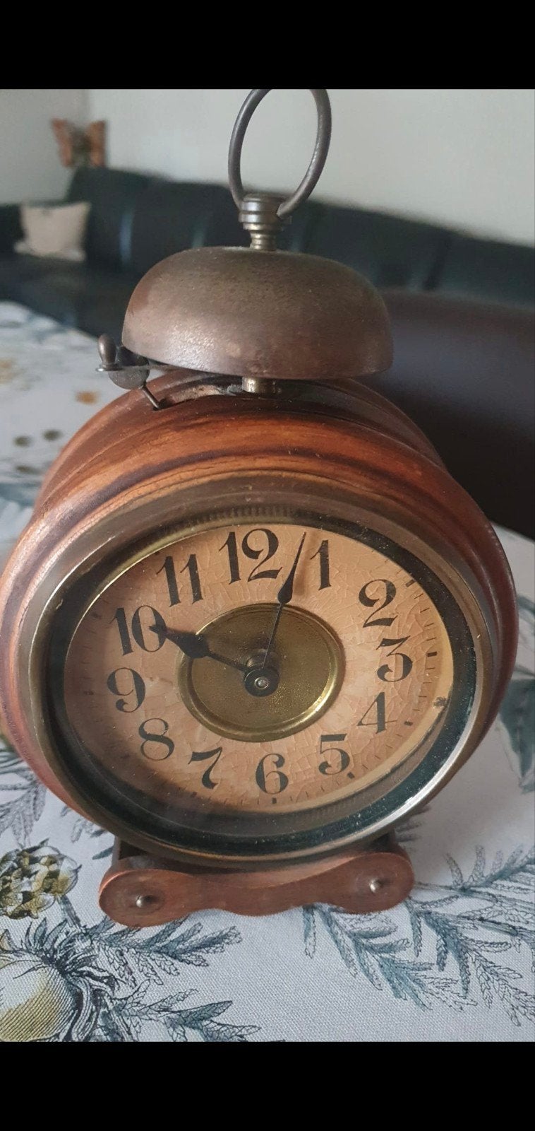 Antieke wekker met houten omhulsel - moet nagekeken worden, Antiek en Kunst, Antiek | Klokken, Ophalen