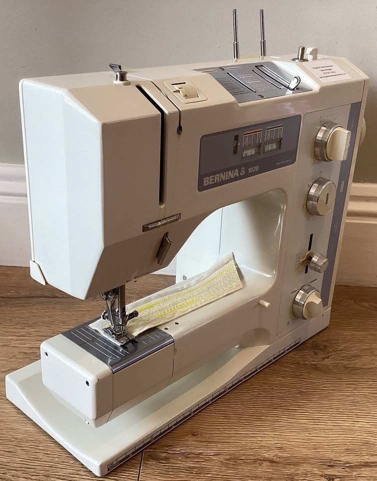 Vrije arm Bernina 1020 in complete nieuwstaat, Ophalen of Verzenden, Zo goed als nieuw, Naaimachine, Bernina