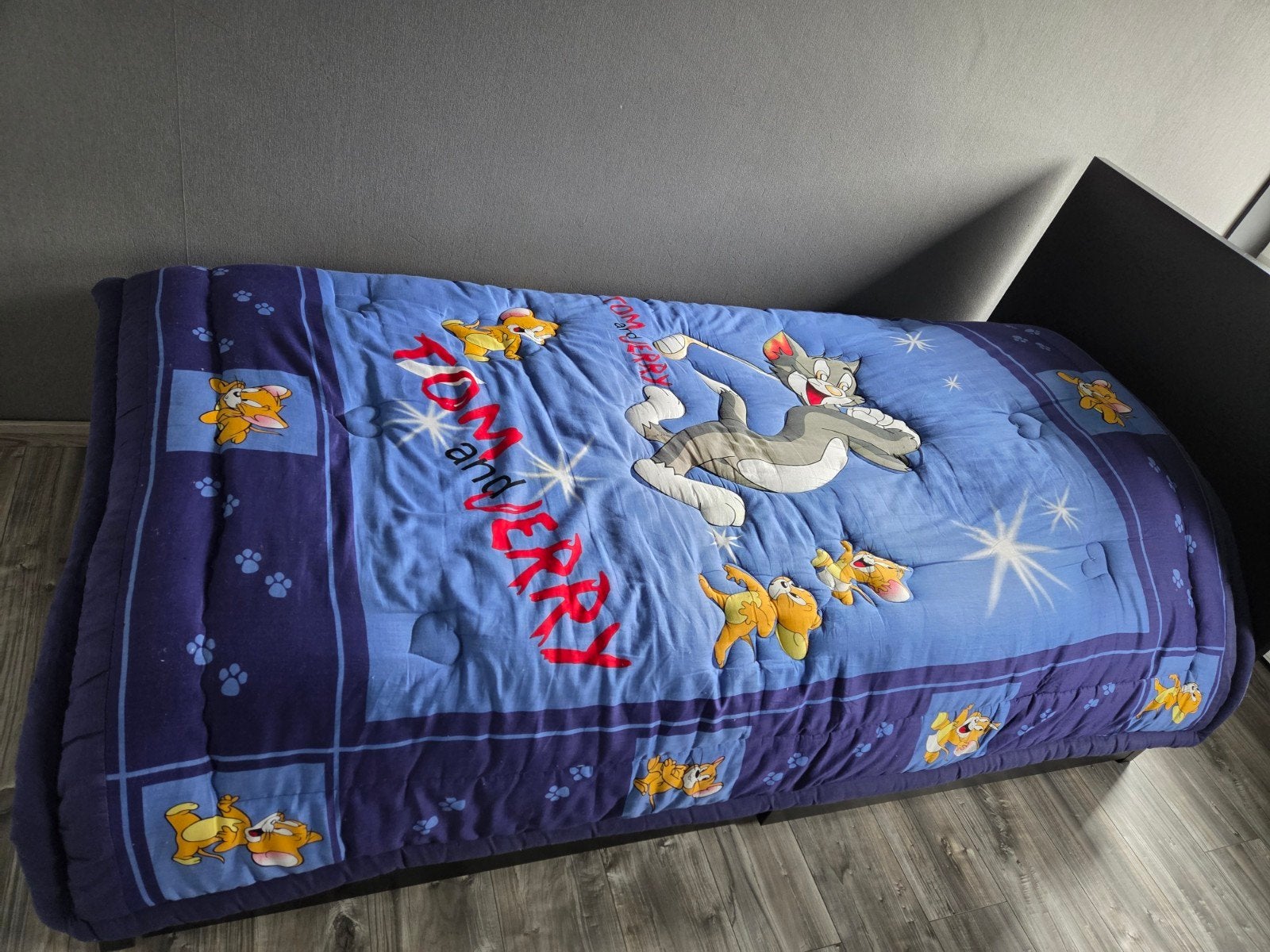 Tom en Jerry sprei of wasbaar dekbed, Kinderen en Baby's, Wasbaar, Ophalen of Verzenden, Zo goed als nieuw, Kinderbed