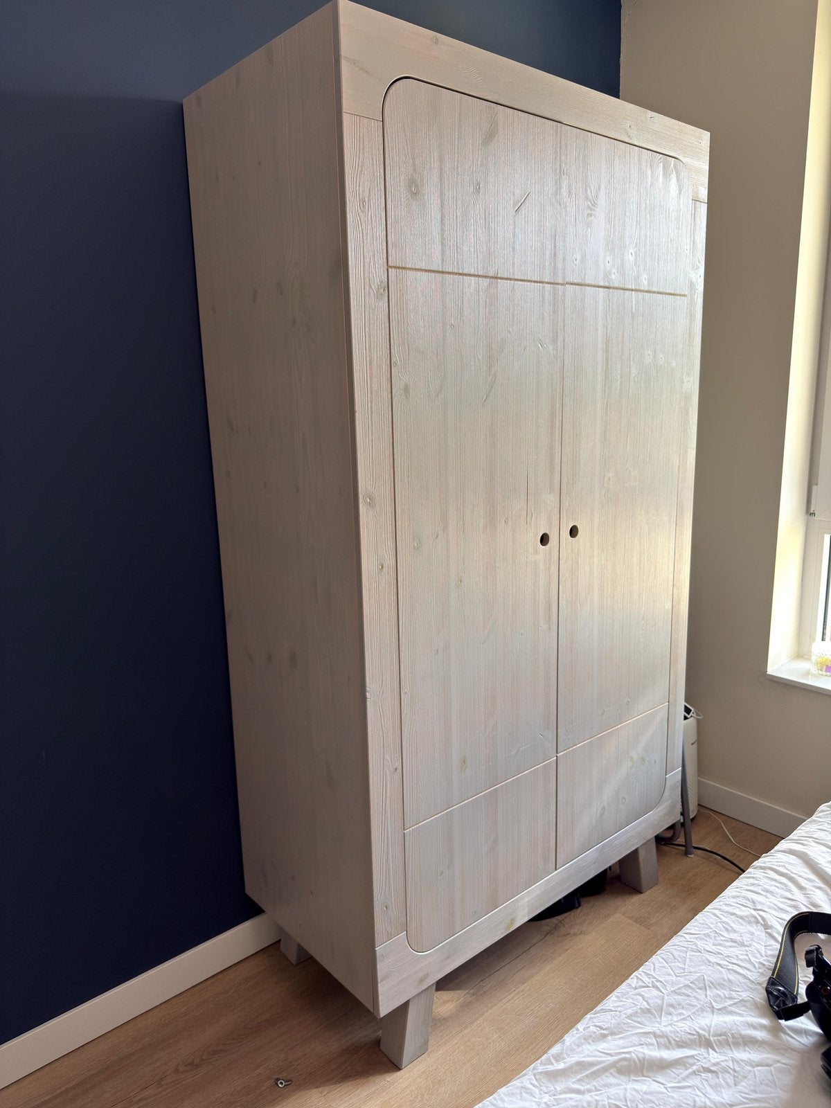 Woood kast lichtgrijs, Huis en Inrichting, Ophalen, Met deur(en), Gebruikt, 100 tot 150 cm