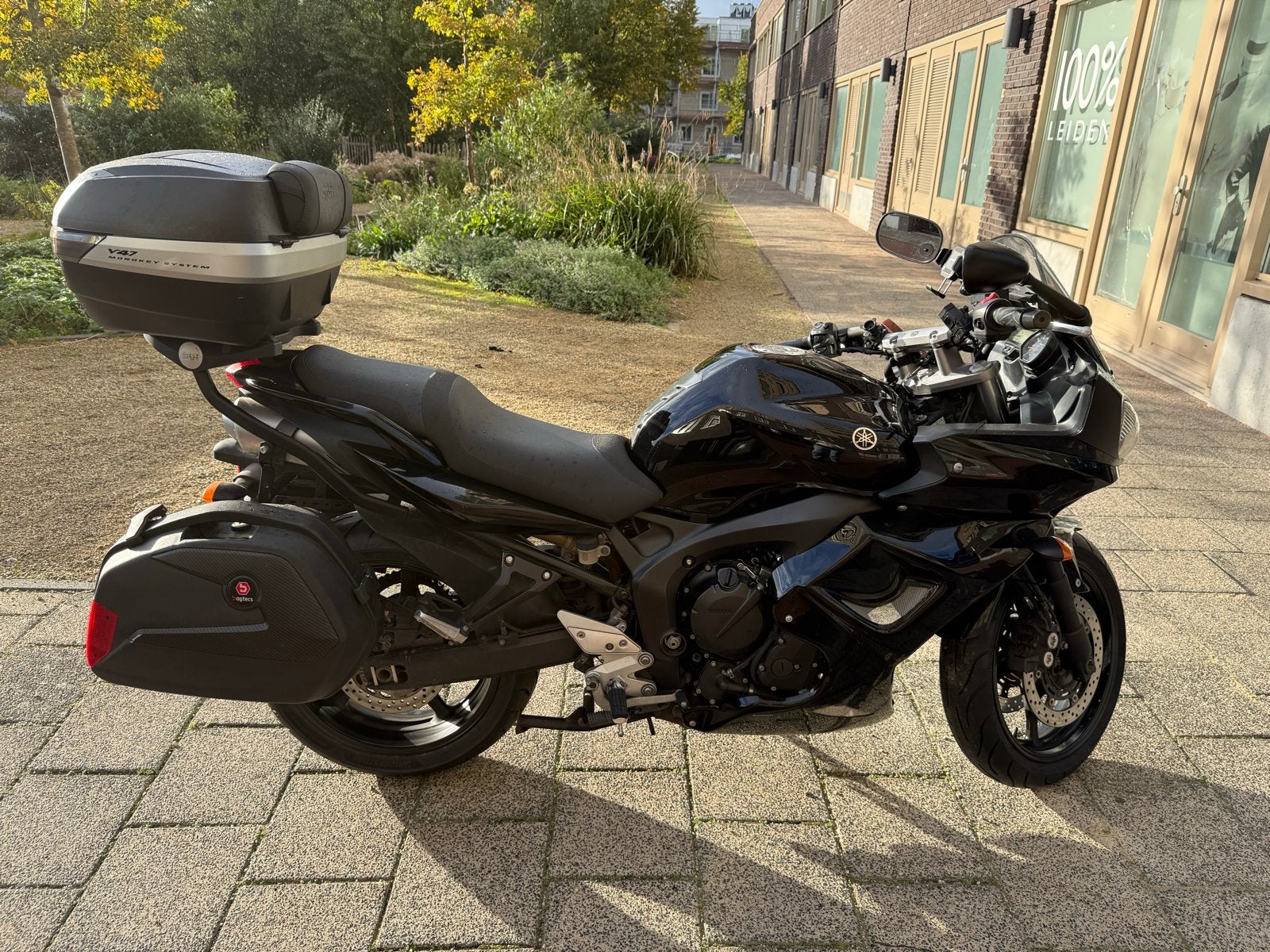 Yamaha FZ6 Fazer S2 ABS - Toermotor met top- en zijkoffers, 4 cilinders, Motorrijbewijs A, Gebruikt, Particulier