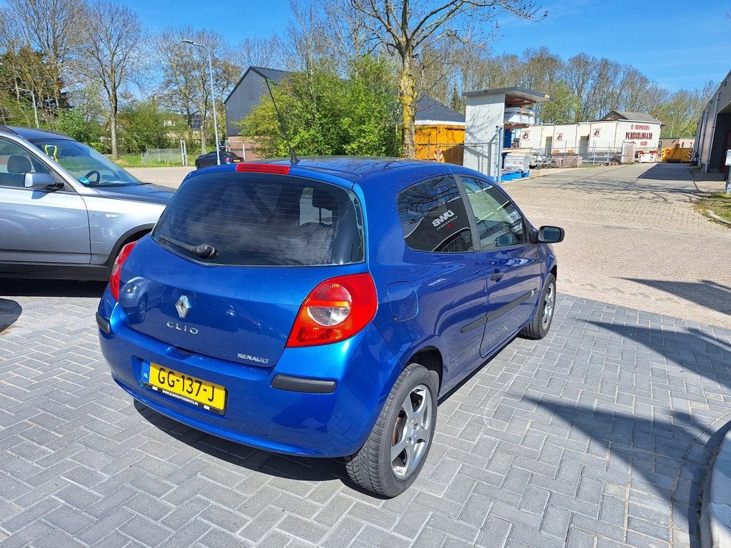 Renault Clio 1.2-16V Authentique / Mooie auto / APK mei 2026, Auto's, Renault, Voorwielaandrijving, 535 kg, Gebruikt, 4 cilinders